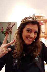 Ely com'è andata a lavoro?” .... 😃🍾🔝 #reginettadellevendite 👸🏻✨  #sonosoddisfazioni #natale2018