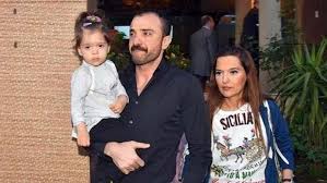 Demet Akalin Ve Okan Kurt Iki Dakikada Bosandi Magazin Haberleri