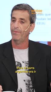 BARRAS CONTRA HOOLIGANS, LA OTRA GUERRA, Gustavo Grabia, periodista  especializado en la problemática de las barras y la violencia en el fútbol  rememoró un episodio emblemático: el enfrentamiento entre ...