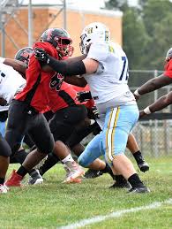 Cape football falls to William Penn