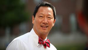Santa Ono's bow tie