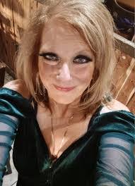 Debra Keffer's Instagram, Twitter & Facebook