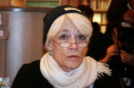 The singer françoise hardy was placed in a coma in 2016 by doctors who feared she might never against all odds, ms. Francoise Hardy Zitate Eu