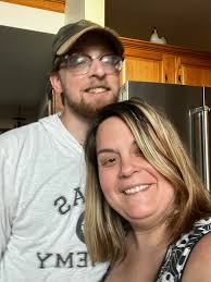 It's nice able to come in later so I can spend time with my mom Debbie  Kobel now my boyfriend is there helping her today! But I'm starting my day  off with