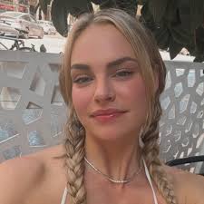 Lol women are so pure man. I don't like it. But I do understand the “I'm  literally just a girl” thing 😂