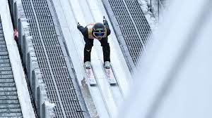 Der norweger daniel andre tande fliegt beim 2. Vierschanzentournee Die Kunst Beim Absprung Sport Sz De