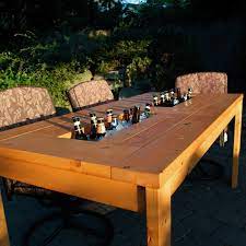 Jedoch ist es auf lange sicht am sinnvollsten, den hauseigenen grill fest auf der terrasse zu installieren. Gartentisch Selber Bauen Anleitung Diy Garten Haus Garten Mobel Zenideen Gartentisch Selber Bauen Diy Terrasse Gartentisch