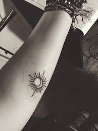 Moon and sun zu günstigen preisen. Sun And Moon Tattoo Suntattoo Moontattoo Tattoos Sun Tattoos Sun Tattoo