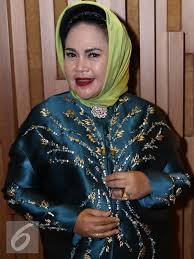 Endang has done much in the 1980s to revive the historic form kroncong, which is a blending of indonesian and portugese styles. Tips Dari Hetty Koes Endang Agar Jadi Juara D Academy Showbiz Liputan6 Com