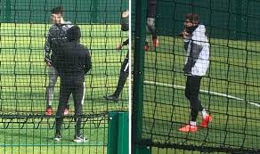 Chelsea midfielder mount pranked childhood friend rice by interrupting his deep sleep while he snoozed on the boat they had rented. Chelsea Rage As Mason Mount Ignores Coronavirus Self Isolation For Declan Rice Kickabout Keep Your Pants On Com
