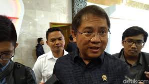 Dari atas rumah tuh, saya lihat korban tergeletak. Menkominfo Jangan Sebar Video Penembakan Di Masjid New Zealand