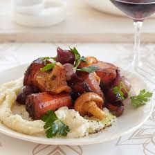 29 vegetarian recipes from around the world for wholesome and satisfying main dishes, from hearty quinoa burgers to stuffed pastas and more. Vegan Main Dishes Food Wine