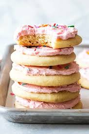 Soft Sugar Cookies Recipe Lofthouse Style Simplyrecipes Com Recipe Soft Frosted Sugar Cookies Soft Sugar Cookie Recipe Cheryl Cookies