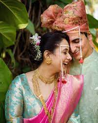 25 Best Ranked List Of Wedding Photographers In Mumbai Bride Fashion Photography Wedding Couple Poses Bridal Photography Poses