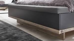 Eine Stauraum Bank Eine Super Idee Oder Interliving Schlafzimmerserie1007 Bett Stauraum Bank Polsterbank Schlafzimmer Schlafzimmer Zimmer Schlafen