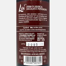 Tradizione vuole che, dalla più importante città fino al più tipico dei villaggi, c'è l'usanza di brindare con l'ospite, alla fine del pranzo, con un bicchiere di elisir. Lei 15 Piccante Crema Di Liquore Al Cioccolato E Peperoncino 0 5l Maurizio Russo Dessert Wine Buy At Vinigrandi