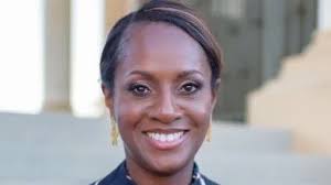 Marc Tyler Grabowski acquires 200 Green Bay Road, Winnetka for $1.1M