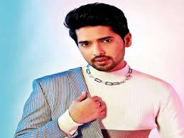 5ksl2k5hir5irm Kavish majumdar made his film debut with kabhi khushi kabhie gham. https m timesofindia com topic main tera hero