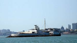 Ferry to Elephanta Island ...