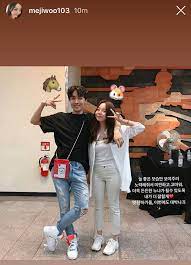 Depending on versions, contents(cover, photo book, mini book, photocard, paper) inside the album may differ. Soo Choi Slow On Twitter Jhope S Sister Insta Mejiwoo Live Story Https T Co Rnhlrnvmkg Trans You Always Try To Show Your Good Side Only Sorry And Thank You For That I Ll Do Better