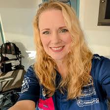 Selena Cottrell's Instagram, Twitter & Facebook