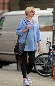 The Youthful Street Style Of Scarlett Johansson Scarlett Johansson Scarlett Johanson Scarlett And Jo