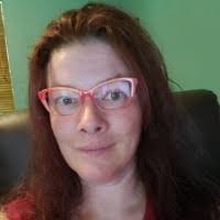 Holly Loveless's Instagram, Twitter & Facebook