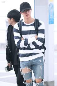 170513 I Feel Like Jin Reveals More Leg Than Many Female Idols Lol Seokjin Kim Seokjin Seokjin Bts