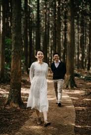 Secara administratif, cemoro sewu sudah masuk kabupaten magetang, jawa timur. 110 Pre Wedding Poses Ideas In 2021 Pre Wedding Poses Wedding Poses Wedding Photoshoot