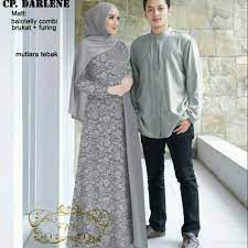 Maka menggunakan baju kemeja wanita terbaru berikut ini dapat dijadikan sebagai pilihan terbaik anda. Baju Kemeja Lamaran Couple Jual Baju Couple Lamaran Murah Harga Terbaru 2021 Setiap Pasangan Ingin Tampil Paling Istimewa Di Hari Tunangan Mereka