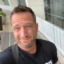 Brad Podzius 🟦🟧 (@BradPodzius)