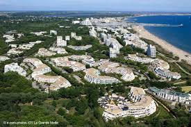 La Grande Motte La Station Balneaire Design Du Sud Grizette La Grande Motte Visite Guidee Vie Nocturne