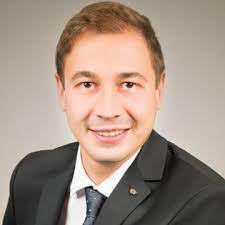 Das breitgefächerte und offene bildungsangebot steht allen gesellschaftlichen gruppen zur. Unser Team Norbert Wanner Vermogensberater In Kirchheim