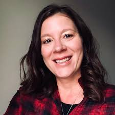 Shawna Arnold's Instagram, Twitter & Facebook