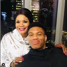 Aside from her beau, mariah's father pat riddlesprigger was also a basketball player. 5 Facts About Mariah Riddlesprigger Giannis Antetokounmpo S Girlfriend