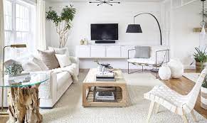 Cramped quarters call for clean lines. Small White Living Rooms Make A Statement 25 Gorgeous Ideas And Tips
