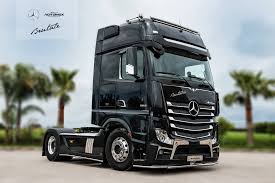 Mercedes Actros Brutale 630 Realizzato In Partnership Con La Mercedes Italia Mercedes Actros Brutale 630 Pictur Mercedes Benz Trucks Mercedes Mercedes Truck