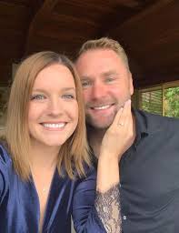 Beloved dad dies of rare cancer after 'innocent' hiccups turn out to be  symptom