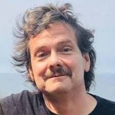 Dan MacNeil (@omacneil)