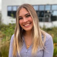 I am absolutely delighted to announce that I have accepted an offer for a  training contract, starting April 2024, with Davis Blank Furniss!! I have  been dreaming of this moment for so