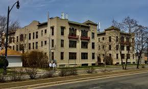 File:University Court Apartments, Buffalo, New York - 20210405.jpg -  Wikimedia Commons