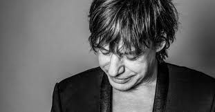 Jean louis aubert est devenu ennuyeux à l'image de son concert au bataclan. Jean Louis Aubert Bataclan