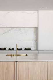 Elegance And Simplicity In A Minimal Home En 2020 Salle A Manger Minimaliste Cuisine Design Moderne Maison Minimaliste