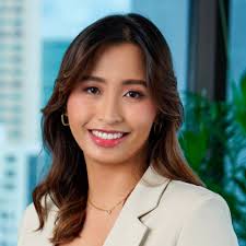 Clarissa Joyce's Instagram, Twitter & Facebook