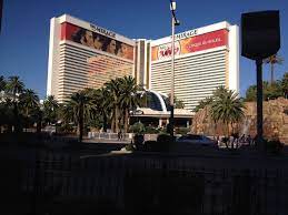 The Mirage Las Vegas Mirage Las Vegas Las Vegas Places Ive Been