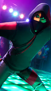 Downaload video game video game fortnite wallpaper for screen. Fortnite Battle Royale Ikonik Samsung S10 4k Wallpaper 108
