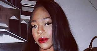 FOTOT/ 23-vjeçarja e lidhur me biznesmenin 46 vite më të madh: Ishte  dashuri me shikim të parë