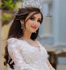 pin by zahr on ꮗꭷᗰꮛꮑ ꮥꮱꮍꮭꮛ wedding hairstyles with crown bridal hairdo wedding dresses