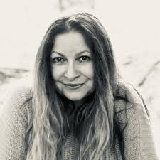 Erin Donohue's Instagram, Twitter & Facebook