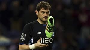 Iker casillas former footballer from spain goalkeeper last club: Futbol Iker Casillas Se Retira Oficialmente Del Futbol Publico